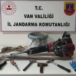 Van’da kaçak kazıya jandarma baskını: 4 gözaltı