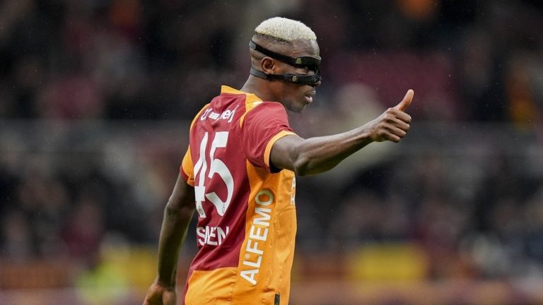 Victor Osimhen bu sezon 14. golünü attı