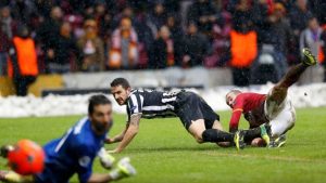 Wesley Sneijder’in Juventus’a attığı gol bir kez daha hatırlandı