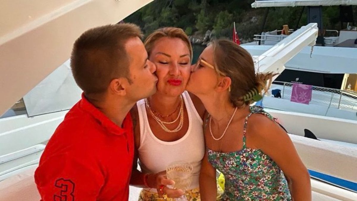 Yağmur Atacan’ın Pınar Altuğ’dan bahsetti: Pınar’dan daha çok konuşan bir kadın yok