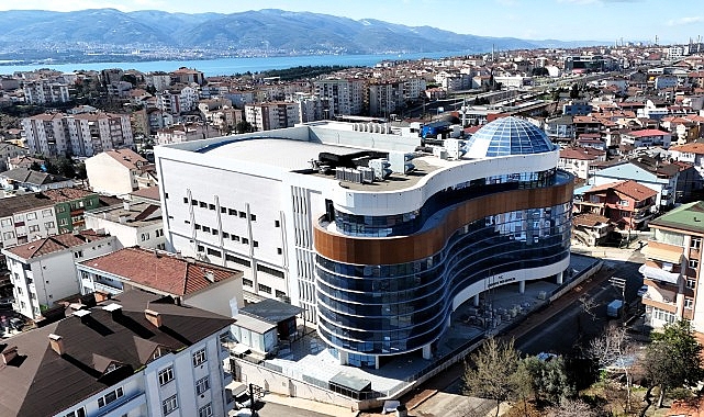 Yeni belediye hizmet binası Derince’ye çok yakışacak