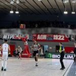 Yunan taraftarların Beşiktaş maçında açtığı ırkçı pankartın cezası belli oldu