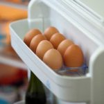 Yüzüyorsa sakın dokunmayın! Bozuk yumurtayı bir saniyede ele veren test