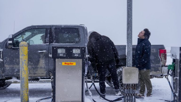 ABD’de motorin fiyatları kritik eşiği aştı