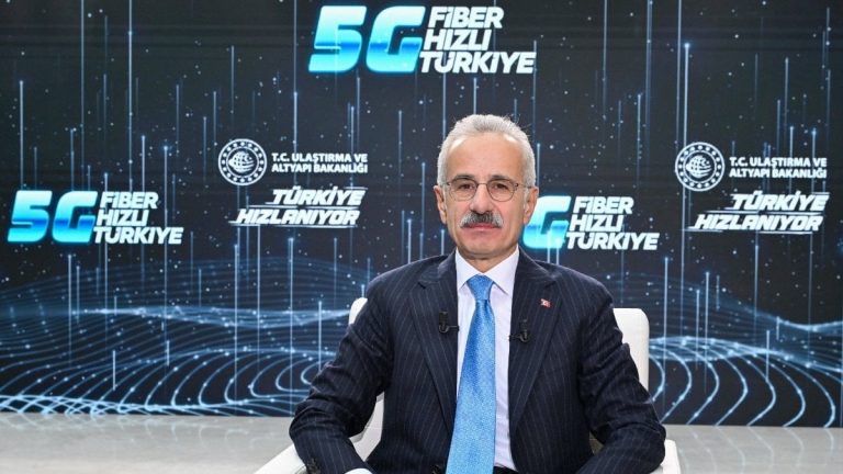 Abdulkadir Uraloğlu: 5G hizmeti, 1 Nisan’da başlayacak