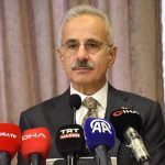 Abdulkadir Uraloğlu: Türkiye bayramda hava trafiği rekoru kıracak
