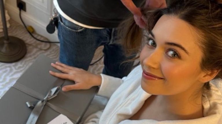 A.B.İ’nin Çağla’sı Afra Saraçoğlu’nun Paris çıkarması! Kendine hayran bıraktı