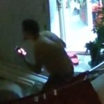 Adana’da evini yakmak isteyen kişi polis tarafından ikna edildi