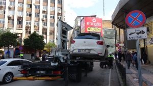 Adana’da hatalı parka geçit yok: 150 araç ceza yedi