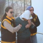 Adana’da tartıştığı eşini bıçaklayan kadın tutuklandı