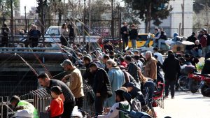 Adana’da yasağın başladığı gün balık tutanlar görüntülendi