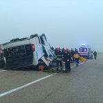 Adana’da yolcu otobüsü devrildi