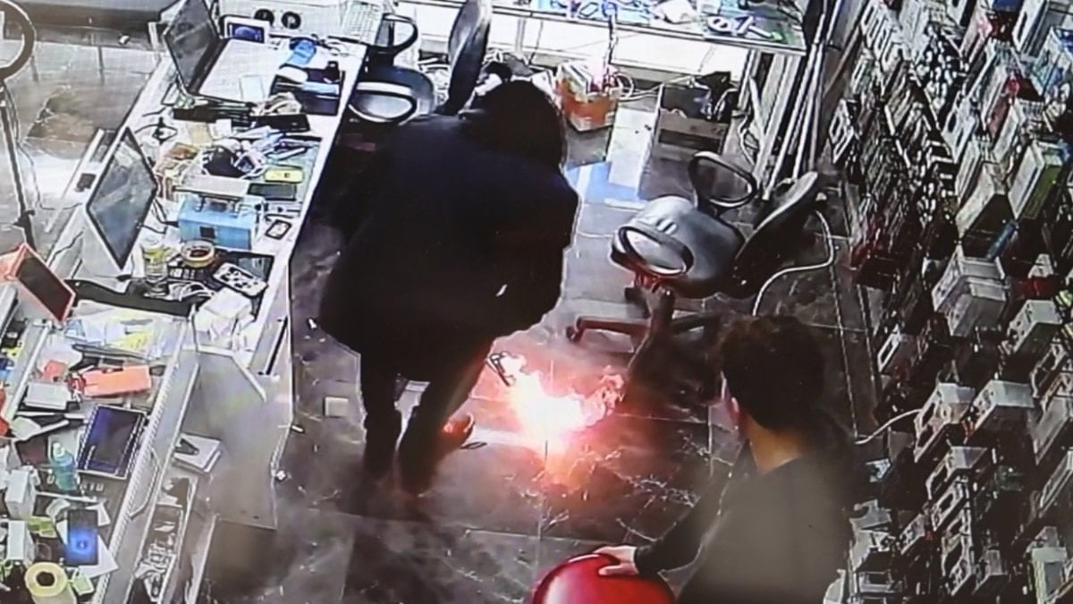 Aksaray’da cep telefonu adeta bomba gibi patladı