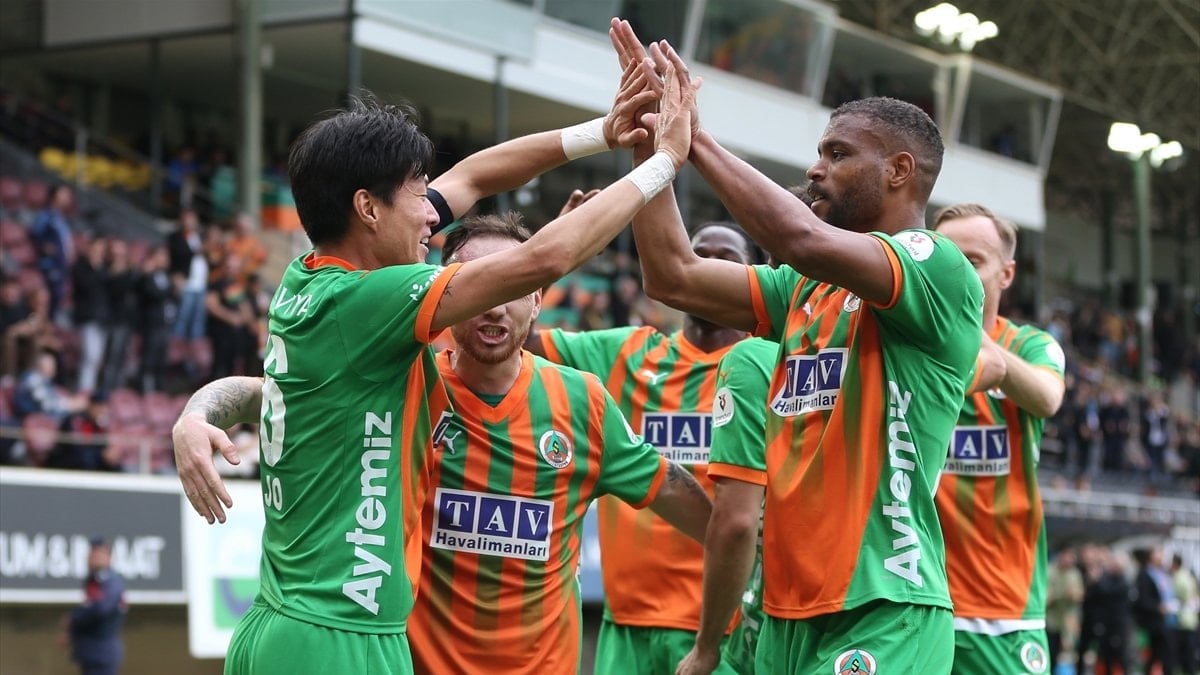 Alanyaspor, Kocaelispor’a 5 attı