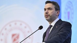 Alparslan Bayraktar: Doğalgaz ve ham petrolde sıkıntı yaşatmayacağız