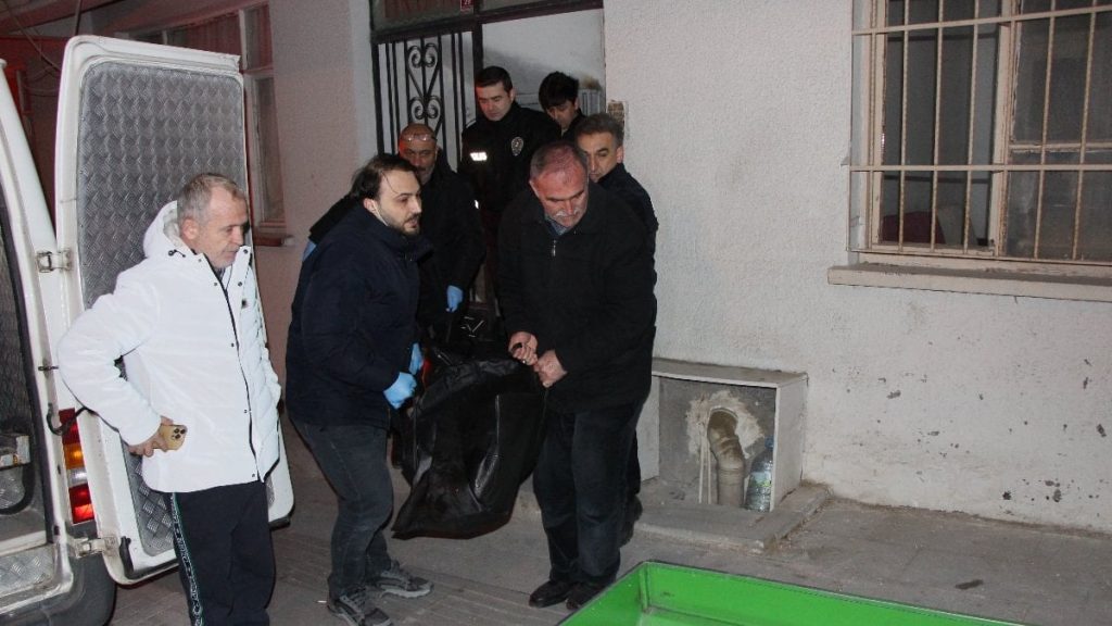 Amasya’da sahte alkol can aldı