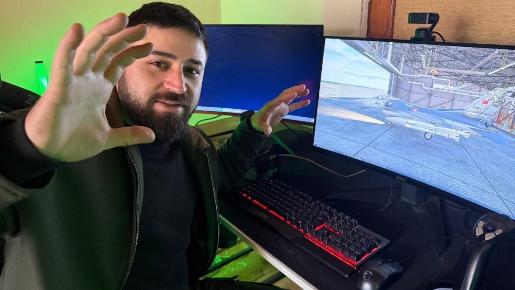 Amasya’da Youtuber gençten F-16 eğitimi