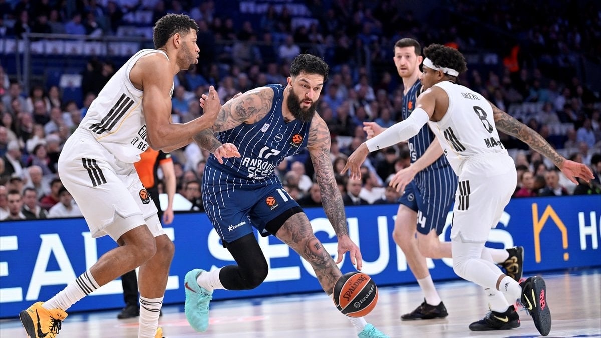 Anadolu Efes deplasmanda Real Madrid’e kaybetti