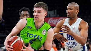 Anadolu Efes, TOFAŞ karşısında kazandı