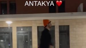 Antakya’da her yıl aynı parkurda koştu: Şehrin dönüşümü kameraya yansıdı