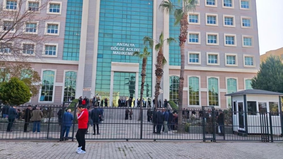 Antalya Büyükşehir Belediyesi davasında tahliye edilen 3 sanık hakkında yakalama kararı
