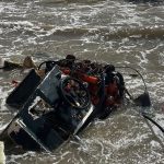 Antalya’da 2 balıkçı alabora olan tekneden yüzerek kurtuldu