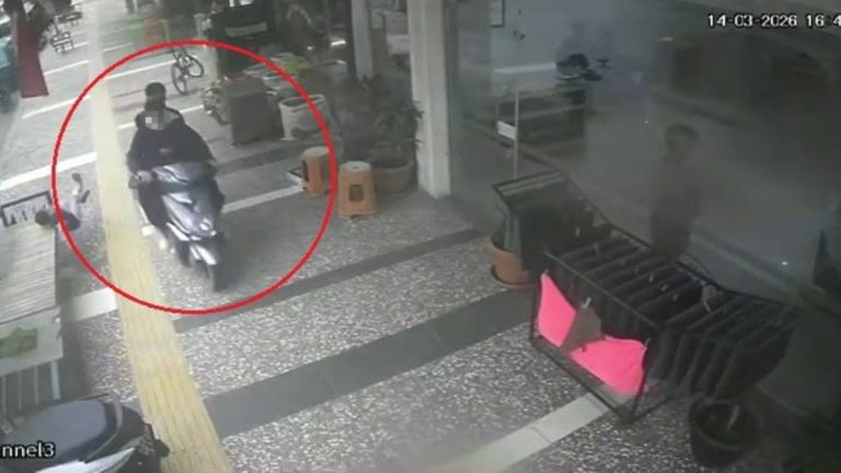 Antalya’da motorun çarptığı 5 yaşındaki çocuk ölümden döndü