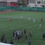 Artvin’de amatör maçta tekmeli yumruklu kavga kamerada