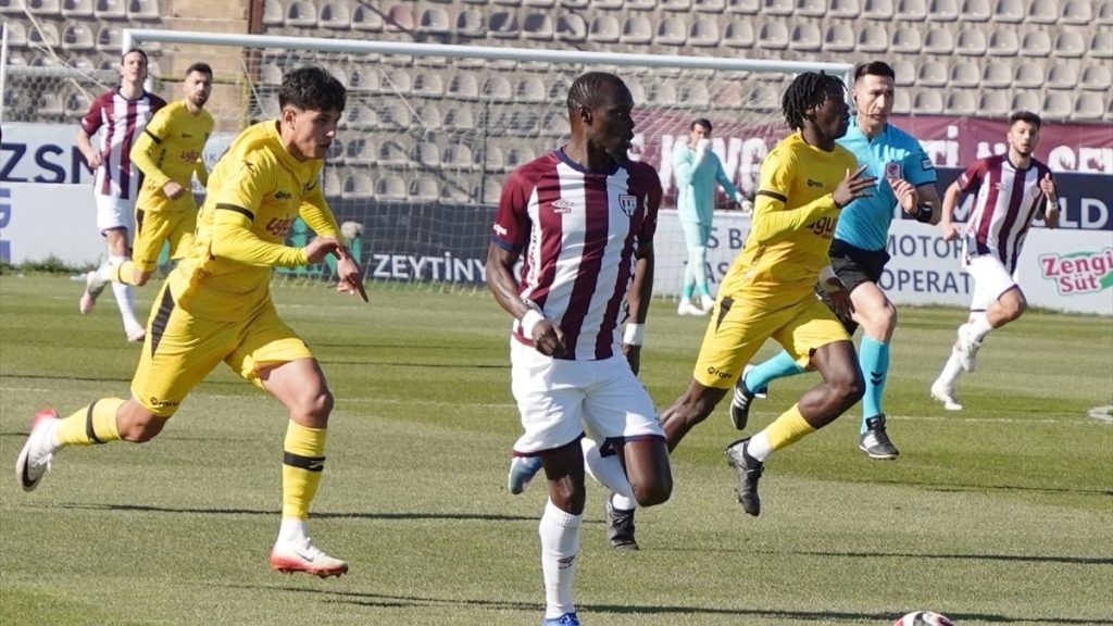 Bandırmaspor, İstanbulspor’u tek golle geçti