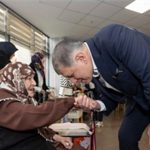Başkan Tugay huzurevi sakinleriyle bayramlaştı