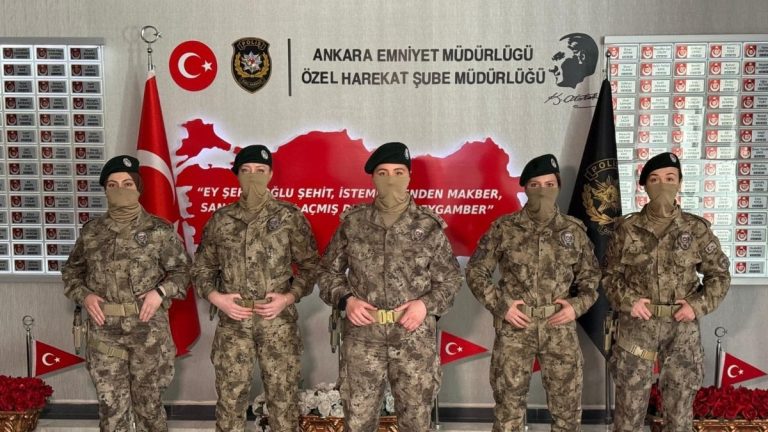 Başkent’in kadın özel harekat polisleri göz dolduruyor