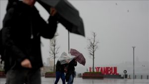 Bayramın ilk gününde İstanbul ve çevresi için kuvvetli sağanak uyarısı