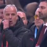 Beşiktaş-Galatasaray derbisinde gündem olan hareket: Kartı bana yaz!