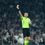 Beşiktaş – Galatasaray derbisinde kartlar havada uçuştu