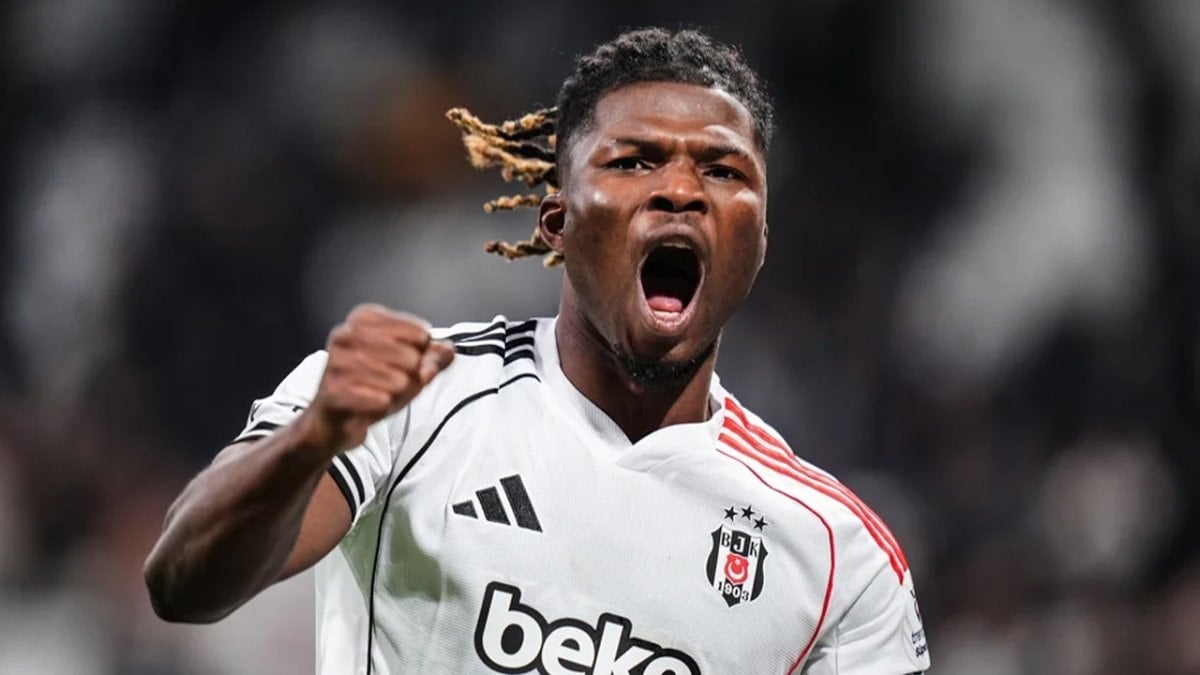 Beşiktaş galibiyetinin ardından El Bilal Toure’den gönderme