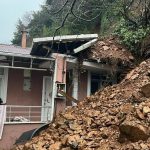Beykoz’da toprak kayması sonucu tek katlı ev ve otomobil hasar gördü