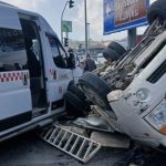 Bilecik’te minibüs ile kamyonet çarpıştı: 9 yaralı