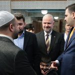 Binlerce Menemenli tek yürek oldu