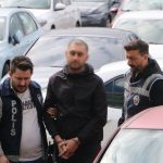 Bolu’da çaldığı tır ile eski sevgilisinin evine giden zanlı, laptop da çaldı