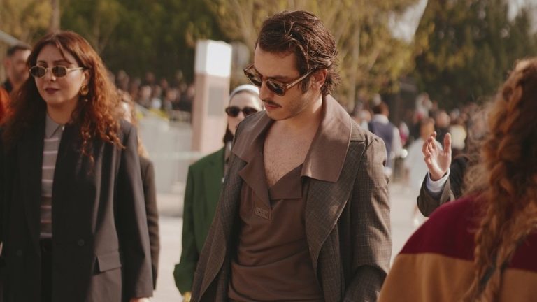 Boran Kuzum ve Özge Gürel Paris Moda Haftası’nda! Tarzları konuşuldu