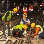 Bornova’da metro hattında raylar yenileniyor