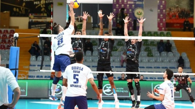 Bursa Büyükşehir Belediyespor, Akkuş Belediyespor’u yendi