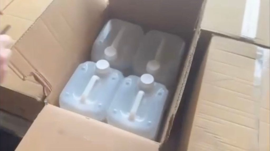 Bursa’da 3 tondan fazla sahte alkol ele geçirildi