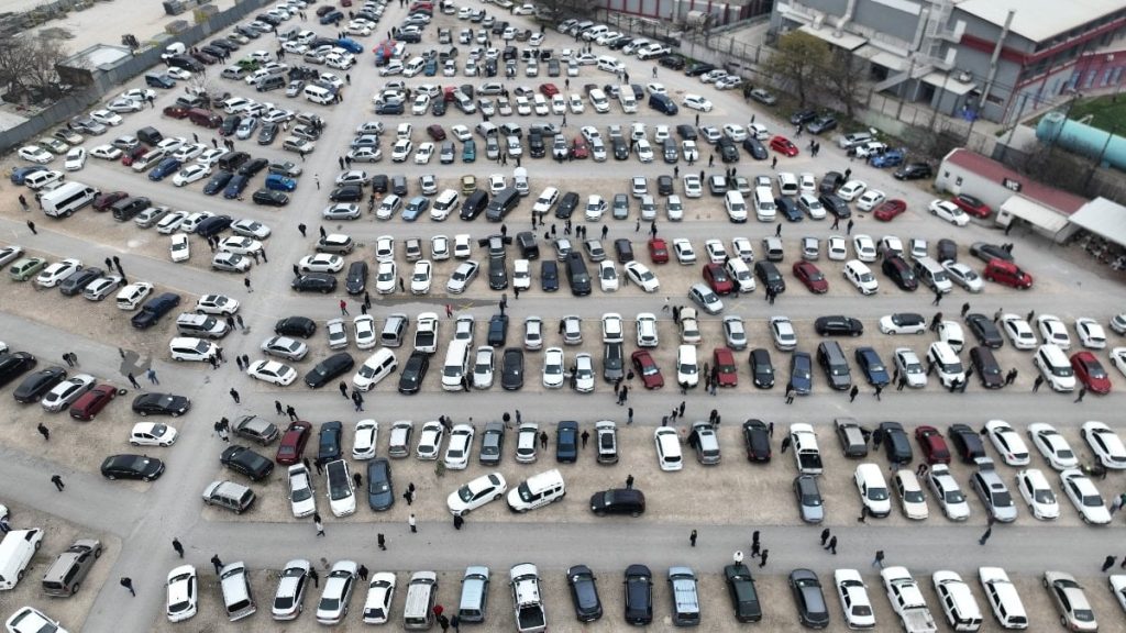 Bursa’da ikici el otomobil pazarında durgunluk hakim