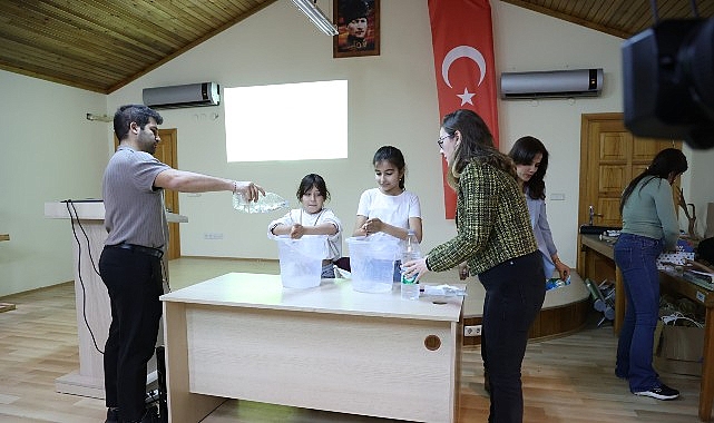 Büyükşehir Belediyesi çocuklara suyun önemini anlatıyor