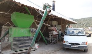 Büyükşehir tarımsal ekipman destekleri ile üreticilerin yüzünü güldürüyor