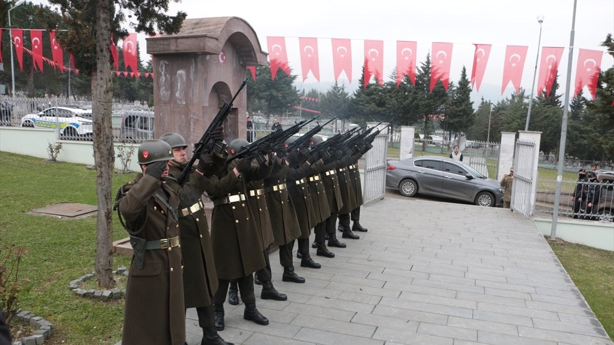 Çanakkale Şehitleri ve Zaferi 111. yılında törenlerle anıldı