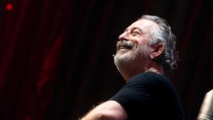 Cem Yılmaz yeni sevgilisiyle görüntülendi! El ele gezdiler