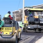 Çeşme’nin yolları yaza hazırlanıyor