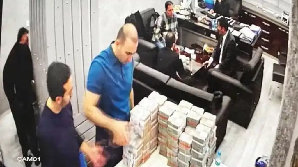 CHP’li belediyelere yönelik soruşturmaların tek merkezden yürütülme sebebi